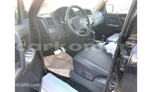 Buy Import Mitsubishi Pajero Black Car in Import - Dubai in Great Comore Buy Import Mitsubishi Pajero Black Car in Import - Dubai in Great Comore