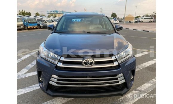 Acheter Import Voiture Toyota Highlander Bleu à Import - Dubai, Grande Comore Acheter Import Voiture Toyota Highlander Bleu à Import - Dubai, Grande Comore