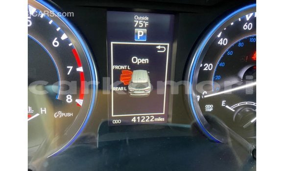 Acheter Import Voiture Toyota Highlander Vert à Import - Dubai, Grande Comore Acheter Import Voiture Toyota Highlander Vert à Import - Dubai, Grande Comore