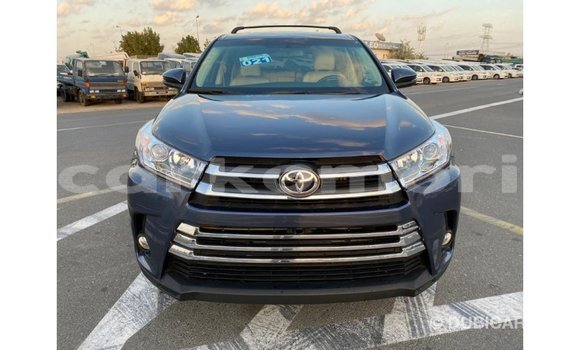 Acheter Import Voiture Toyota Highlander Bleu à Import - Dubai, Grande Comore Acheter Import Voiture Toyota Highlander Bleu à Import - Dubai, Grande Comore