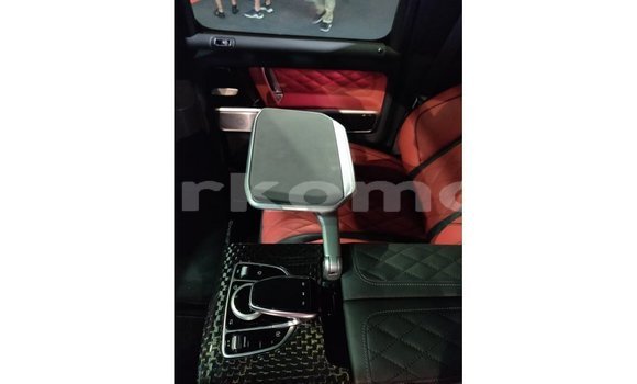 Buy Import Mercedes-Benz 190 Black Car in Import - Dubai in Great Comore Buy Import Mercedes-Benz 190 Black Car in Import - Dubai in Great Comore