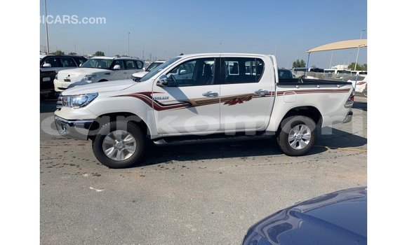 Buy Import Toyota Hilux White Car in Import - Dubai in Great Comore Buy Import Toyota Hilux White Car in Import - Dubai in Great Comore