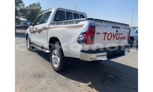 Buy Import Toyota Hilux White Car in Import - Dubai in Great Comore Buy Import Toyota Hilux White Car in Import - Dubai in Great Comore