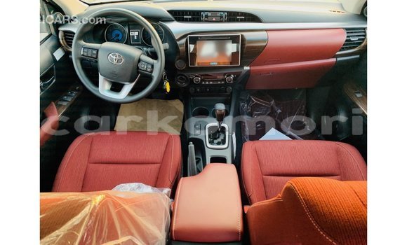 Buy Import Toyota Hilux White Car in Import - Dubai in Great Comore Buy Import Toyota Hilux White Car in Import - Dubai in Great Comore