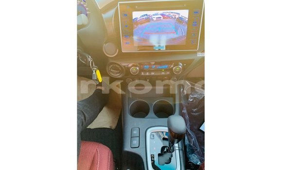 Buy Import Toyota Hilux White Car in Import - Dubai in Great Comore Buy Import Toyota Hilux White Car in Import - Dubai in Great Comore