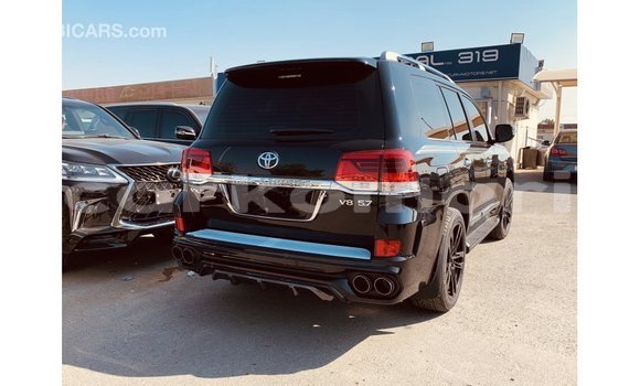 Buy Import Toyota Land Cruiser Black Car in Import - Dubai in Great Comore Buy Import Toyota Land Cruiser Black Car in Import - Dubai in Great Comore