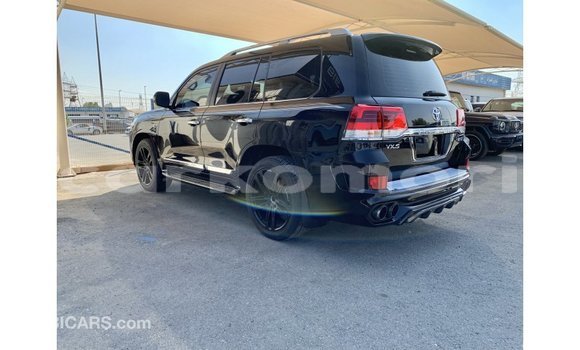 Buy Import Toyota Land Cruiser Black Car in Import - Dubai in Great Comore Buy Import Toyota Land Cruiser Black Car in Import - Dubai in Great Comore