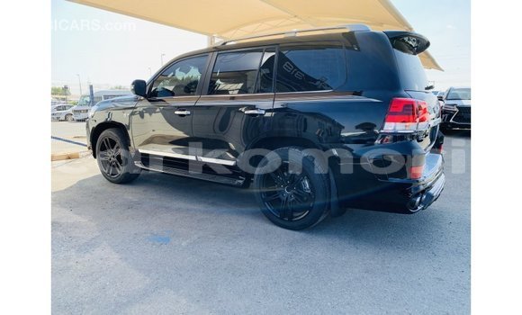 Buy Import Toyota Land Cruiser Black Car in Import - Dubai in Great Comore Buy Import Toyota Land Cruiser Black Car in Import - Dubai in Great Comore