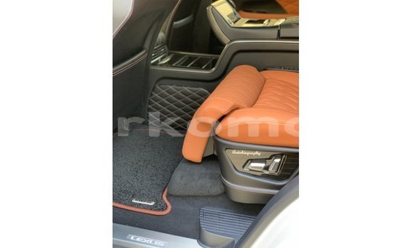 Buy Import Lexus LX White Car in Import - Dubai in Great Comore Buy Import Lexus LX White Car in Import - Dubai in Great Comore