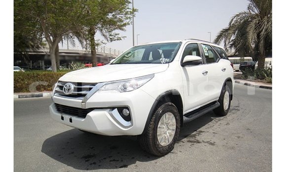 Buy Import Toyota Fortuner White Car in Import - Dubai in Great Comore Buy Import Toyota Fortuner White Car in Import - Dubai in Great Comore