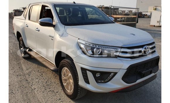 Buy Import Toyota Hilux White Car in Import - Dubai in Great Comore Buy Import Toyota Hilux White Car in Import - Dubai in Great Comore