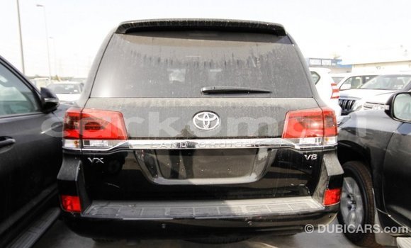 Acheter Import Voiture Toyota Land Cruiser Noir à Import - Dubai, Grande Comore Acheter Import Voiture Toyota Land Cruiser Noir à Import - Dubai, Grande Comore