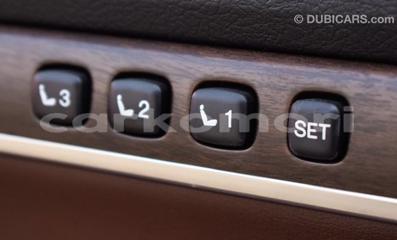 Buy Import Toyota Land Cruiser White Car in Import - Dubai in Great Comore Buy Import Toyota Land Cruiser White Car in Import - Dubai in Great Comore