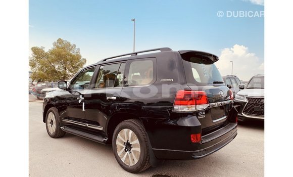 Buy Import Toyota Land Cruiser Black Car in Import - Dubai in Great Comore Buy Import Toyota Land Cruiser Black Car in Import - Dubai in Great Comore