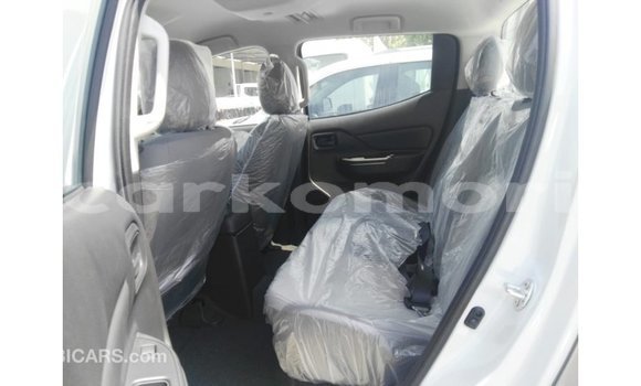 Buy Import Mitsubishi L200 Other Car in Import - Dubai in Great Comore Buy Import Mitsubishi L200 Other Car in Import - Dubai in Great Comore