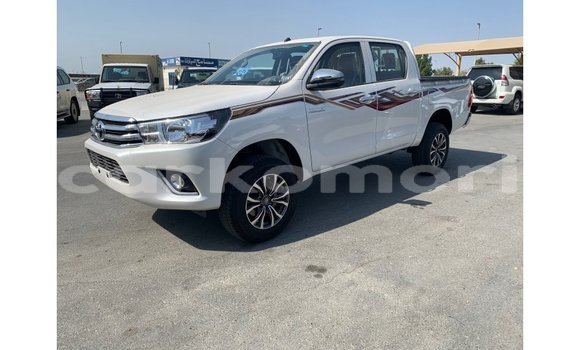 Buy Import Toyota Hilux White Car in Import - Dubai in Great Comore Buy Import Toyota Hilux White Car in Import - Dubai in Great Comore
