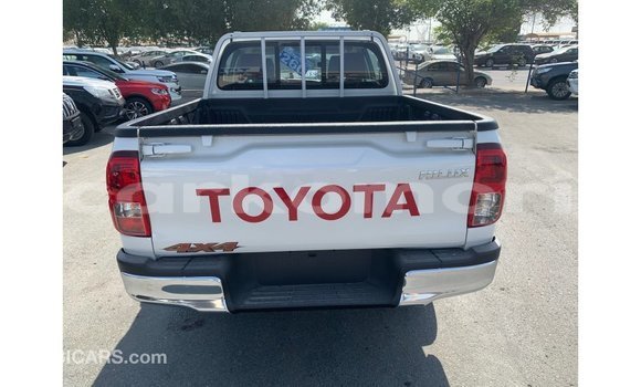 Buy Import Toyota Hilux White Car in Import - Dubai in Great Comore Buy Import Toyota Hilux White Car in Import - Dubai in Great Comore