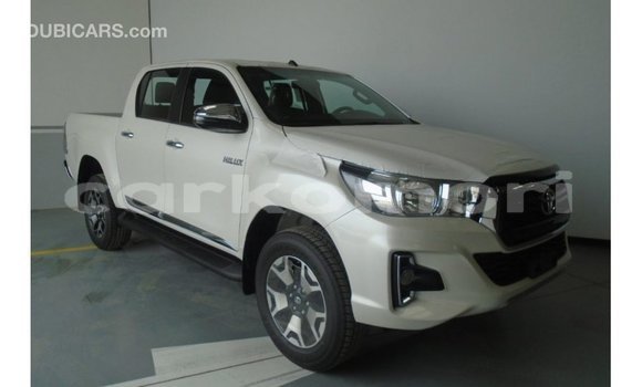 Buy Import Toyota Hilux White Car in Import - Dubai in Great Comore Buy Import Toyota Hilux White Car in Import - Dubai in Great Comore