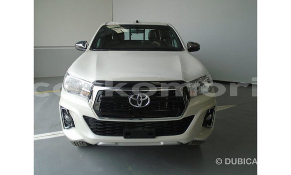 Buy Import Toyota Hilux White Car in Import - Dubai in Great Comore Buy Import Toyota Hilux White Car in Import - Dubai in Great Comore