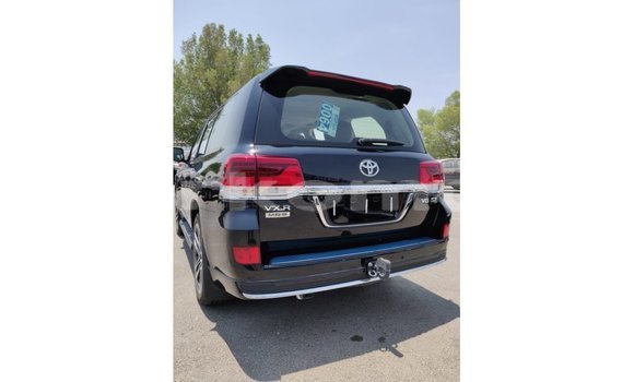 Buy Import Toyota Land Cruiser Red Car in Import - Dubai in Great Comore Buy Import Toyota Land Cruiser Red Car in Import - Dubai in Great Comore