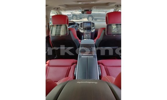 Buy Import Toyota Land Cruiser Red Car in Import - Dubai in Great Comore Buy Import Toyota Land Cruiser Red Car in Import - Dubai in Great Comore