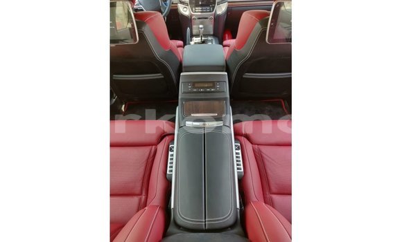 Buy Import Toyota Land Cruiser Red Car in Import - Dubai in Great Comore Buy Import Toyota Land Cruiser Red Car in Import - Dubai in Great Comore