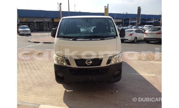 Acheter Import Voiture Nissan 350Z Blanc à Import - Dubai, Grande Comore Acheter Import Voiture Nissan 350Z Blanc à Import - Dubai, Grande Comore