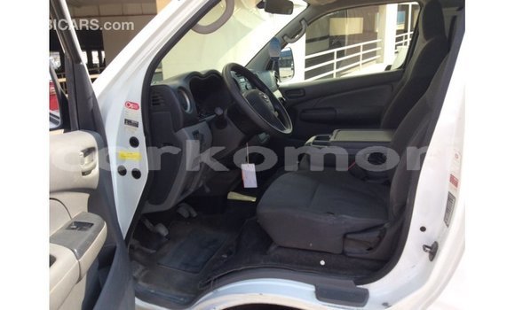 Acheter Import Voiture Nissan 350Z Blanc à Import - Dubai, Grande Comore Acheter Import Voiture Nissan 350Z Blanc à Import - Dubai, Grande Comore