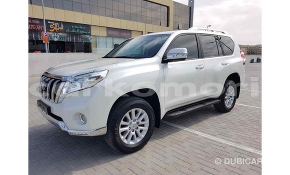 Acheter Import Voiture Toyota Prado Blanc à Import - Dubai, Grande Comore Acheter Import Voiture Toyota Prado Blanc à Import - Dubai, Grande Comore