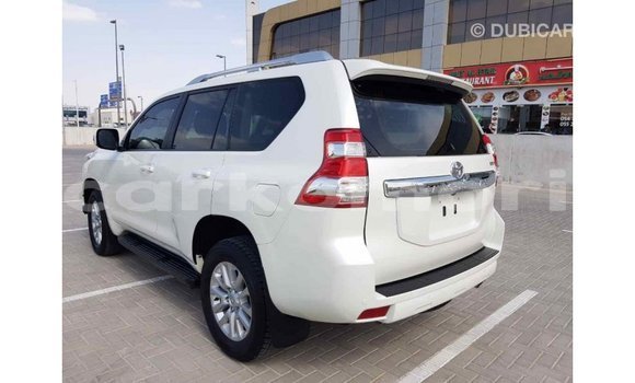 Acheter Import Voiture Toyota Prado Blanc à Import - Dubai, Grande Comore Acheter Import Voiture Toyota Prado Blanc à Import - Dubai, Grande Comore