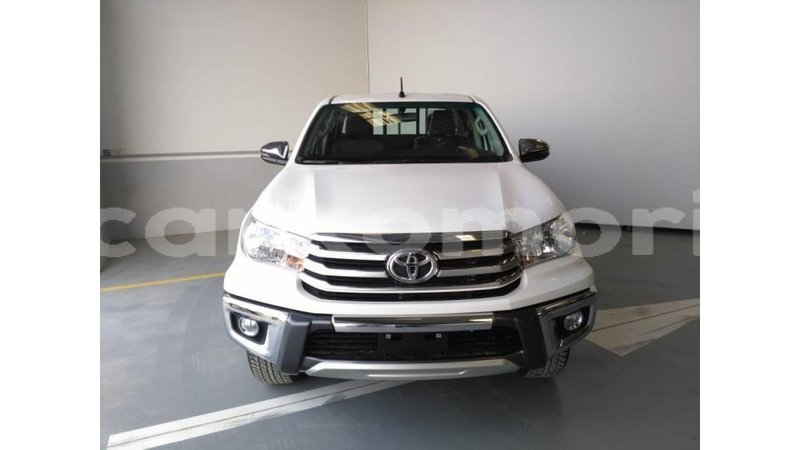 Big with watermark toyota hilux grande comore import dubai 1665