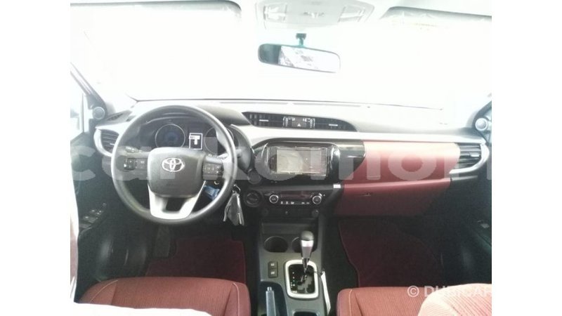 Big with watermark toyota hilux grande comore import dubai 1665