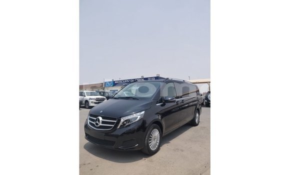 Buy Import Mercedes-Benz 250 Black Car in Import - Dubai in Great Comore Buy Import Mercedes-Benz 250 Black Car in Import - Dubai in Great Comore