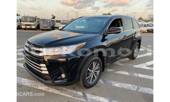 Acheter Import Voiture Toyota Highlander Noir à Import - Dubai, Grande Comore Acheter Import Voiture Toyota Highlander Noir à Import - Dubai, Grande Comore
