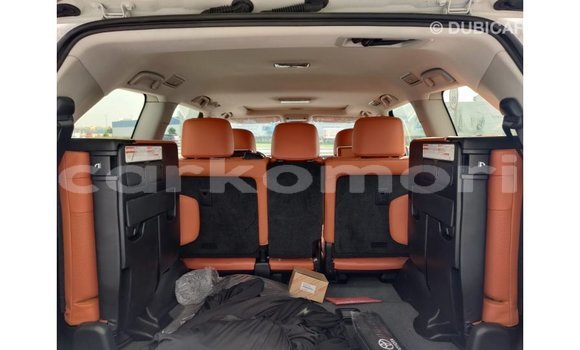 Buy Import Toyota Land Cruiser White Car in Import - Dubai in Great Comore Buy Import Toyota Land Cruiser White Car in Import - Dubai in Great Comore