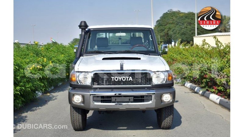 Big with watermark toyota land cruiser grande comore import dubai 1670