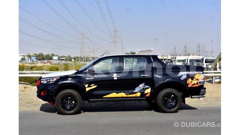 Big with watermark toyota hilux grande comore import dubai 1671