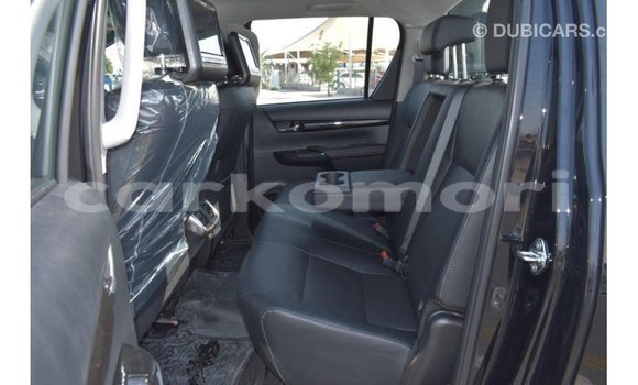 Acheter Import Voiture Toyota Hilux Noir à Import - Dubai, Grande Comore Acheter Import Voiture Toyota Hilux Noir à Import - Dubai, Grande Comore