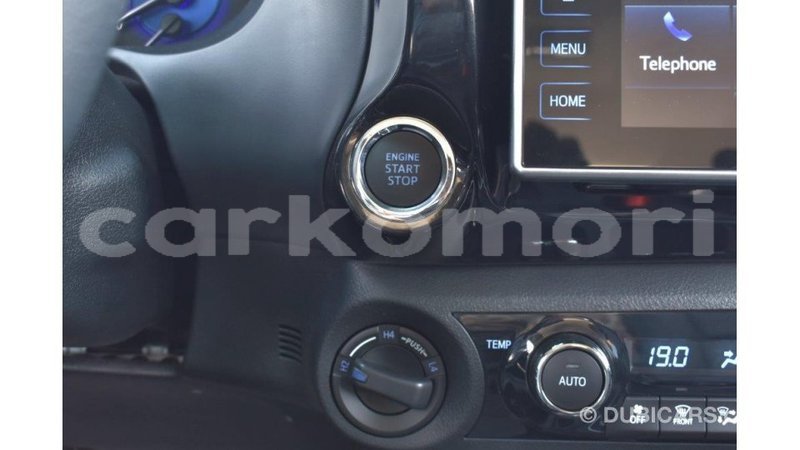 Big with watermark toyota hilux grande comore import dubai 1671