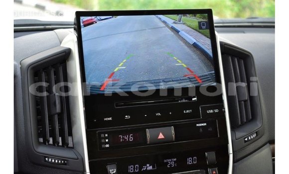 Acheter Import Voiture Toyota Land Cruiser Noir à Import - Dubai, Grande Comore Acheter Import Voiture Toyota Land Cruiser Noir à Import - Dubai, Grande Comore