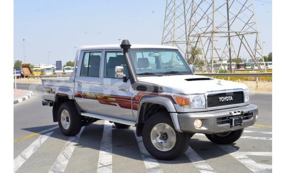 Acheter Import Voiture Toyota Land Cruiser Autre à Import - Dubai, Grande Comore Acheter Import Voiture Toyota Land Cruiser Autre à Import - Dubai, Grande Comore