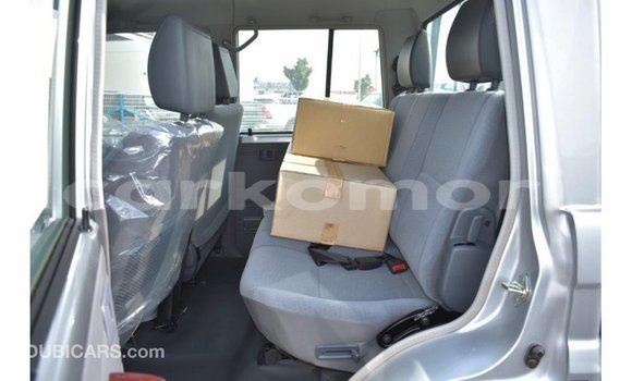 Acheter Import Voiture Toyota Land Cruiser Autre à Import - Dubai, Grande Comore Acheter Import Voiture Toyota Land Cruiser Autre à Import - Dubai, Grande Comore