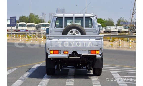 Acheter Import Voiture Toyota Land Cruiser Autre à Import - Dubai, Grande Comore Acheter Import Voiture Toyota Land Cruiser Autre à Import - Dubai, Grande Comore