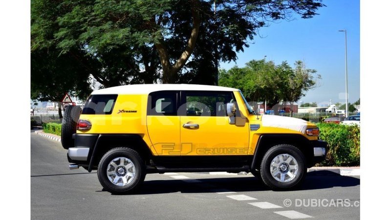 Big with watermark toyota fj cruiser grande comore import dubai 1676