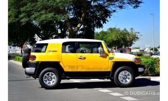 Acheter Import Voiture Toyota FJ Cruiser Autre à Import - Dubai, Grande Comore Acheter Import Voiture Toyota FJ Cruiser Autre à Import - Dubai, Grande Comore
