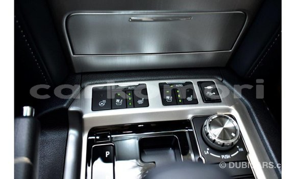 Acheter Import Voiture Toyota Land Cruiser Autre à Import - Dubai, Grande Comore Acheter Import Voiture Toyota Land Cruiser Autre à Import - Dubai, Grande Comore