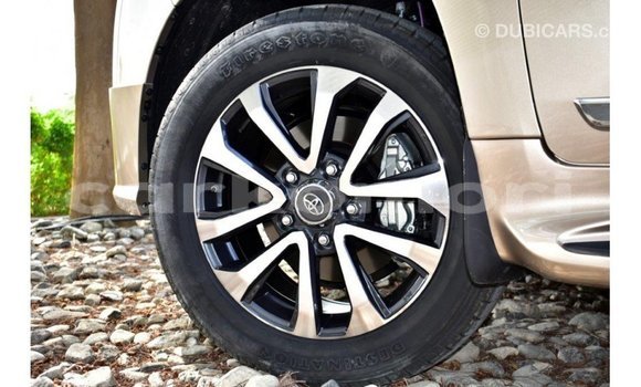 Acheter Import Voiture Toyota Land Cruiser Autre à Import - Dubai, Grande Comore Acheter Import Voiture Toyota Land Cruiser Autre à Import - Dubai, Grande Comore