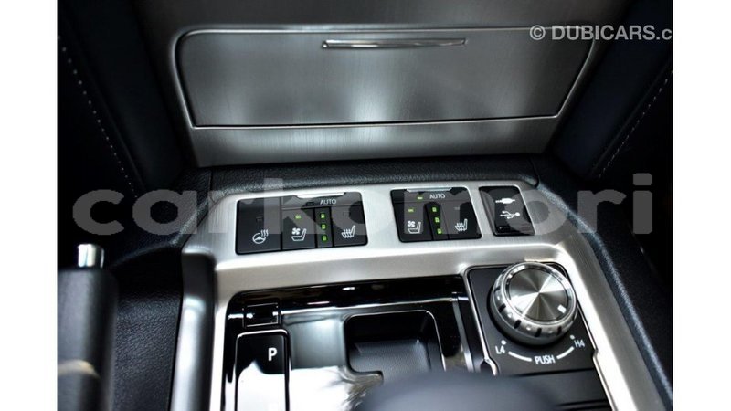 Big with watermark toyota land cruiser grande comore import dubai 1677