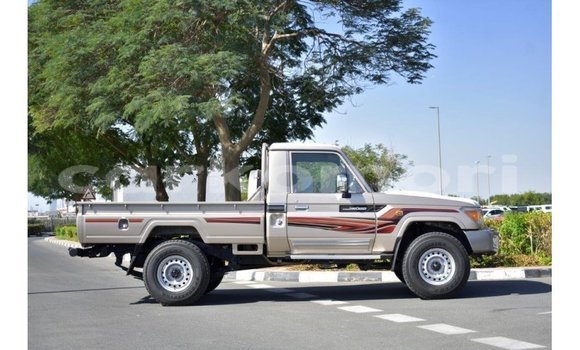 Acheter Import Voiture Toyota Land Cruiser Autre à Import - Dubai, Grande Comore Acheter Import Voiture Toyota Land Cruiser Autre à Import - Dubai, Grande Comore