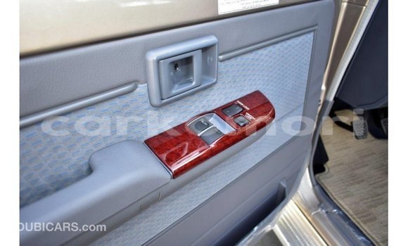 Acheter Import Voiture Toyota Land Cruiser Autre à Import - Dubai, Grande Comore Acheter Import Voiture Toyota Land Cruiser Autre à Import - Dubai, Grande Comore